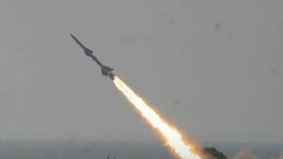 صواريخ المقاومة الفلسطينية تتسبب في حريق ضخم في اسدود المحتلة