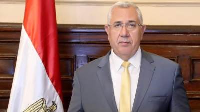 وزير الزراعة: يؤكد على توجيهات القيادة السياسية بالحفاظ على الأراضي الزراعية للأجيال القادمة