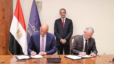 وزير الاتصالات يشهد توقيع اتفاقية تعاون بين "إيتيدا" و"بيبسيكو مصر"