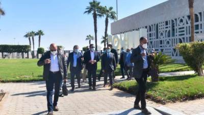 "عبد الغفار": دعم الحجر الصحي في مطار الأقصر ب3 فرق طبية إضافية