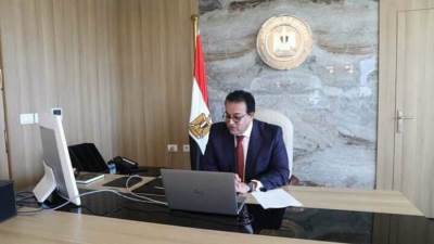 "عبد الغفار" يتلقى تقريرًا حول ورشة العمل التدريبية الأولى بمعهد تيودور بلهارس