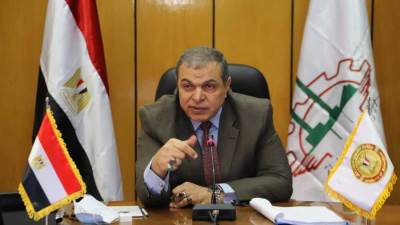 القوى العاملة: صرف 2.5 مليون جنيه للعمالة غيرالمنتظمة.. وتعيين 1440 شاباً بقنا