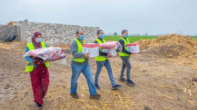 صندوق تحيا مصر ينظم قافلة حماية اجتماعية لرعاية 2000 أسرة في أسيوط