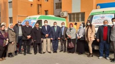 فيها حاجه حلوة.. طبيب أسنان مصري بالخارج يخدم سكان الأسمرات