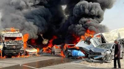 الصحة: الدفع بـ10 سيارات إسعاف لموقع حادث الطريق الأوسطي