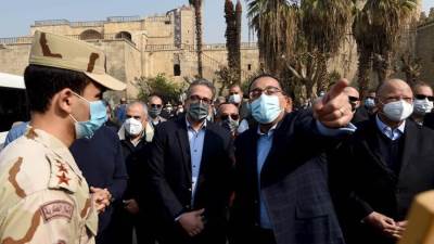 بالصور.. رئيس الوزراء يتفقد عدداً من مشروعات إحياء القاهرة التاريخية