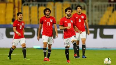 صلاح والنني يقودان المنتخب.. تعرف على التشكيل النهائي لمنتخبي مصر ونيجيريا