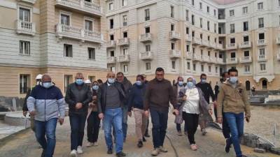 مسئولو الإسكان يقومون بجولة تفقدية بمشروعات العاصمة الإدارية الجديدة