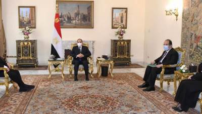 الرئيس السيسي يستقبل رئيس غرفة تجارة وصناعة الكويت لتعزيز العلاقات بين البلدين