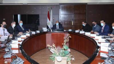 وزير النقل يبحث مع وفد البنك الدولي تدعيم التعاون في مجالات النقل