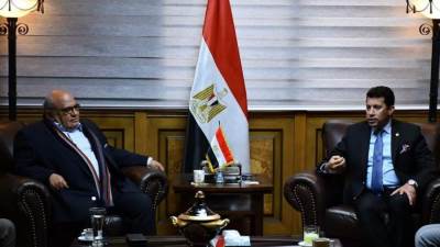 وزير الرياضة يلتقي مجلس إدارة الاتحاد المصري للإسكواش