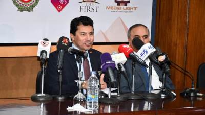 وزير الرياضة ورئيس مجلس إدارة الأهرام يشهدان عقد تسويق جائزة «The First»