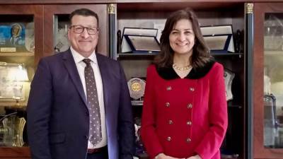 وزيرة الهجرة تستقبل خبيرًا مصريًا بكندا لبحث التعاون بالتحول الرقمي في الصحة