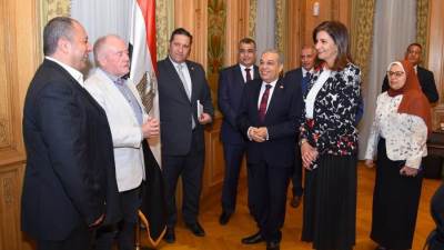 وزيرة الهجرة: "مصر تستطيع بالصناعة" يبدأ جني ثماره