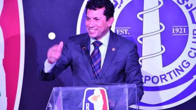 وزير الرياضة يوقع تعاون بين الوزارة مع NBA Africa