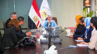 وزيرة البيئة تلتقى مسئولي الغرفة الألمانية العربية للصناعة والتجارة لبحث التعاون