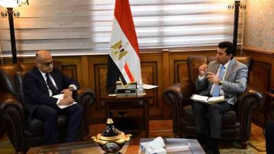 وزير الرياضة يبحث مع مساعد وزير الخارجية التعاون في مجال حقوق الانسان