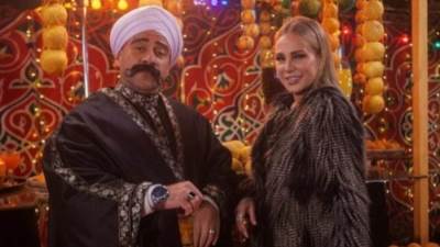 شرين رضا برافقة الكبير اوي من كواليس مسلسل "الكبير اوي6"