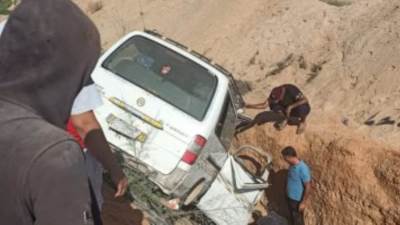 إصابة 6 أشخاص فى حادث انقلاب سيارة ملاكى بصحراوى البحيرة