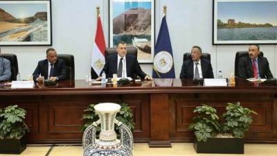 وزير السياحة والاثار يتوجه لديوان عام الوزراة بعد أدائه اليمين الدستوري
