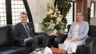 وزيرا البيئة والسياحة فى اجتماع لبحث التعاون المشترك لدعم السياحة البيئية والمستدامة