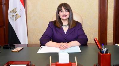 «وزيرة الهجرة»: القيادة السياسية حريصة على تحقيق التنمية المستدامة ومساندة الأشقاء الأفارقة