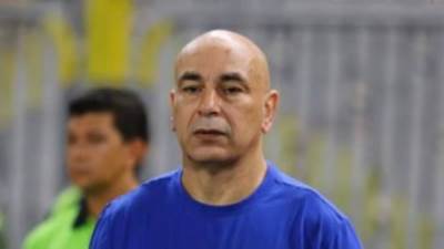 حسام حسن يعلن تشكيل المصرى لمواجهة الزمالك