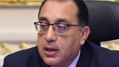 رئيس الوزراء يتفقد الممشى السياحي بمدينة شرم الشيخ