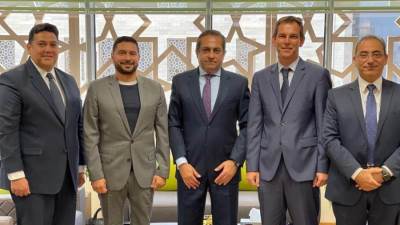 رئيس شركة العاصمة الإدارية يستقبل وفد شركات عالمية لبحث أوجه التعاون