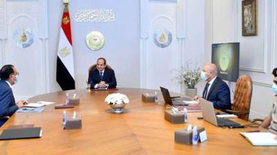 150 شركة وطنية تعمل فى انشاء الخط الاول من القطار الكهربائي السريع