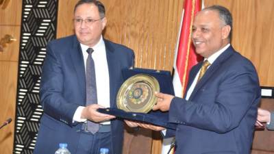 المدير العام للمنظمة العالمية للملكية الفكريه يزور المركز القومى للبحوث