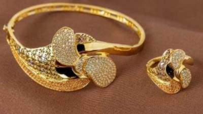 أسعار الذهب في منتصف تعاملات اليوم السبت