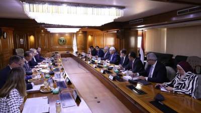 وزير التعليم يلتقي بوفد ألماني لبحث سُبل تعزيز التعاون العلمي والبحثي