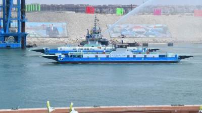 حقيقة اتخاذ السفن مسارات بديلة لقناة السويس بسبب رفع رسوم العبور