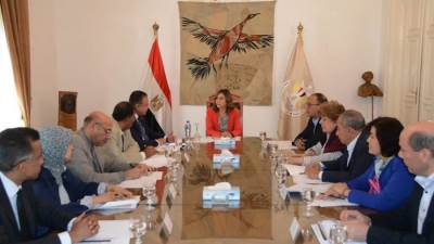 وزيرة الثقافة تشهد اجتماع اللجنة العليا لجائزة الدولة للمبدع الصغير