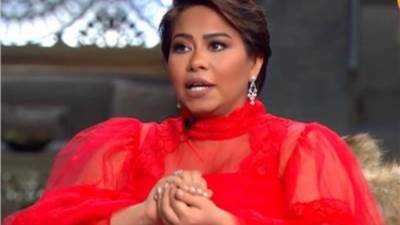 شيرين: نفسي أبني جامع ومركز طبي للعلاج مجانا