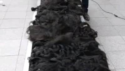 جمارك مطار القاهرة تضبط محاولة تهريب كمية من البواريك وخصل الشعر الطبيعى