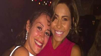 منة شلبي تدافع عن شيرين: الفنان مش رسول وسيبوها في حالها