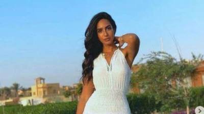 بسبب اسمها.. موديل اعلانات تتلقى تهديدات بالقتل.. "تدمير شيرين عبدالوهاب"