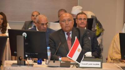 شكري يشارك في اجتماع هيئة متابعة تنفيذ القرارات والالتزامات بــ الجزائر