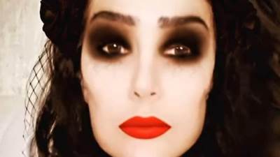 غادة عبدالرازق تحتفل بالهالويين والنجوم يعلقون "قمر والله"