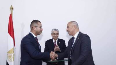 بحضور وزير الكهرباء.. "فودافون مصر" توقع مذكرة تفاهم مع هيئة تنمية الطاقة