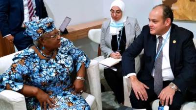 وزير التجارة يبحث مع مدير منظمة التجارة العالمية تحديات أزمة الأمن الغذائى