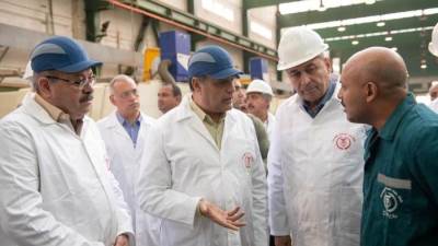 وزير الإنتاج الحربي: تطبيق إجراءات السلامة والصحة المهنية لفرق العمل بالإنتاج الحربي أولوية قصوى