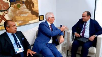 وزير الصناعة يبحث مع الرئيس التنفيذي لشركة تيسين كروب الألمانية التوسع في مصر