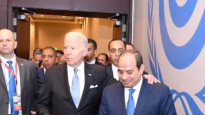 قمة المناخ| الرئيس السيسي يودع نظيره الأمريكى عقب انتهاء زيارته إلى شرم الشيخ