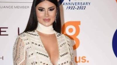 بجامبسوت بيچ.. الفنانة هدى الأتربي بإطلالة جريئة في مهرجان القاهرة السينمائي