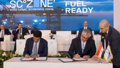 قمة المناخ.. اقتصادية قناة السويس توقع عقد امتداد محطة تدوال الحاويات كمحطة ثانية بشرق بورسعيد