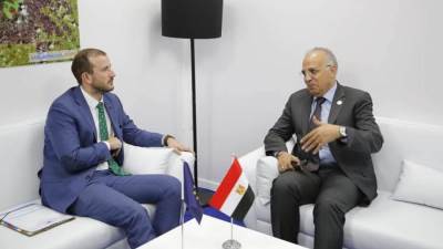 الدكتور سويلم يلتقى المفوض الأوروبي للبيئة والمحيطات ومصايد الأسماك