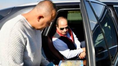 الرئيس السيسي يتفقد تطوير الطرق والمحاور بالقاهرة الكبرى